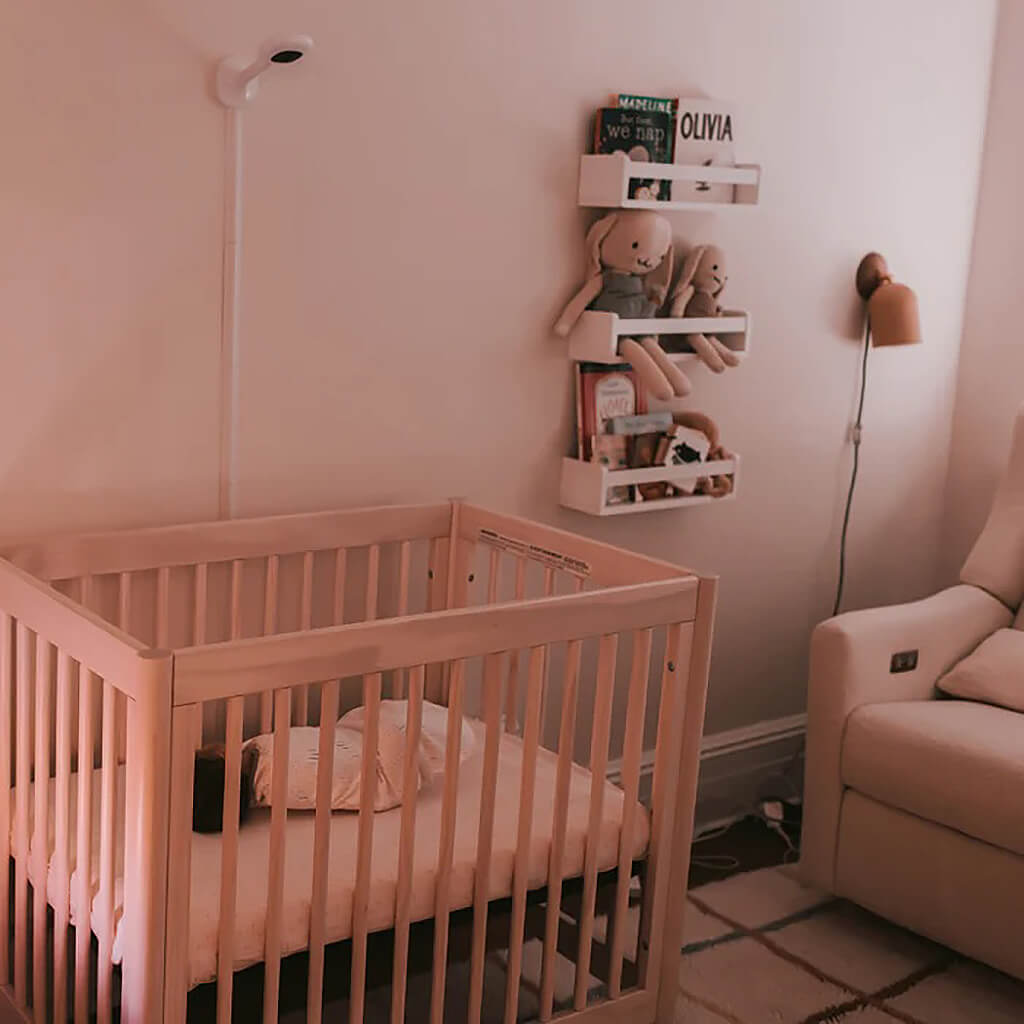 Pro Smart Baby Monitor And Wall Mount