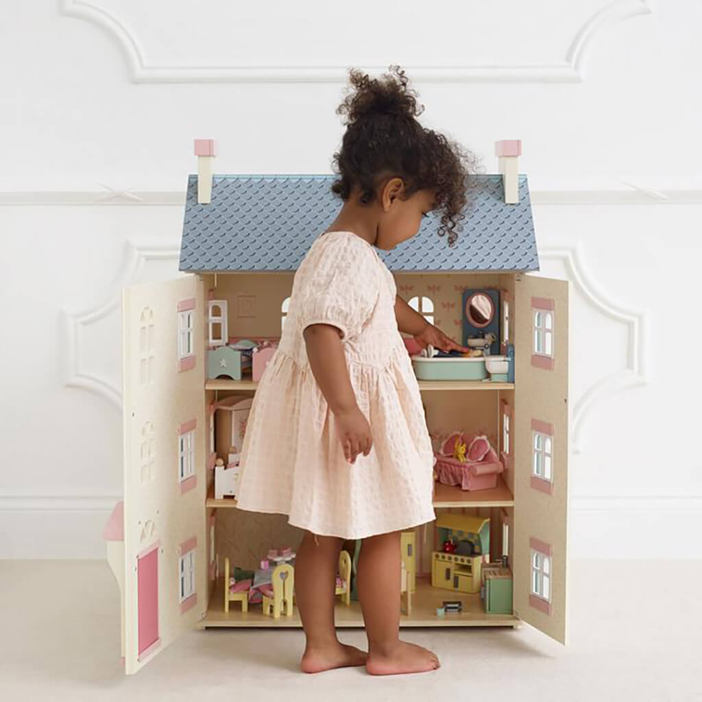 Cherry Tree Hall Doll House