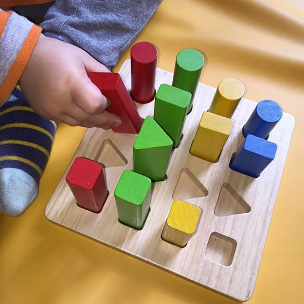 PlanToys Geometric Peg Board